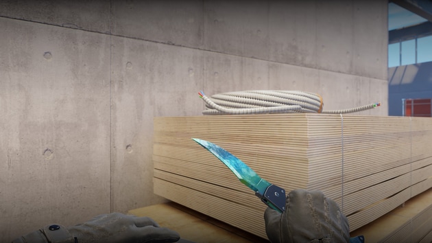 Preview image 7 of Canivete Falchion (★) | Gamma Doppler Esmeralda