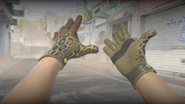 Preview image 2 of ★ Guantes de conductor | Reina jaguar (Recién fabricado)