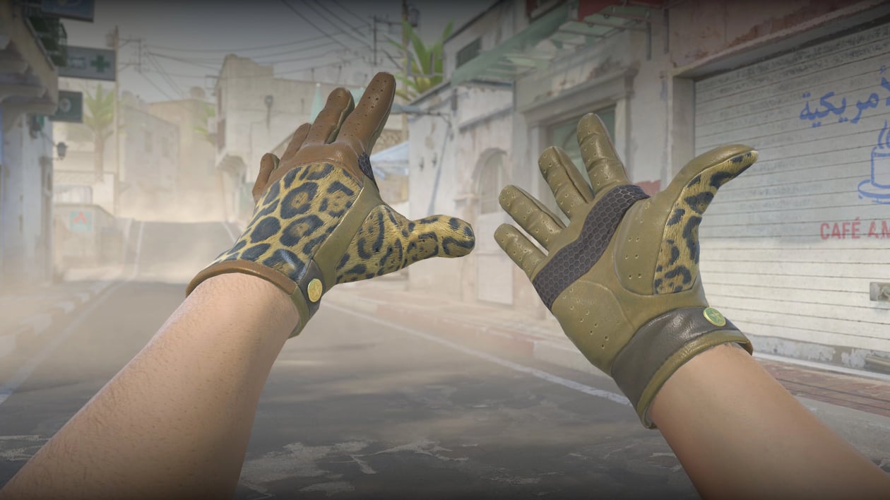 Preview image 2 of ★ Guantes de conductor | Reina jaguar (Recién fabricado)